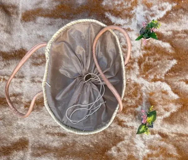 Classic Straw Bag with Leather Handles - Image 3